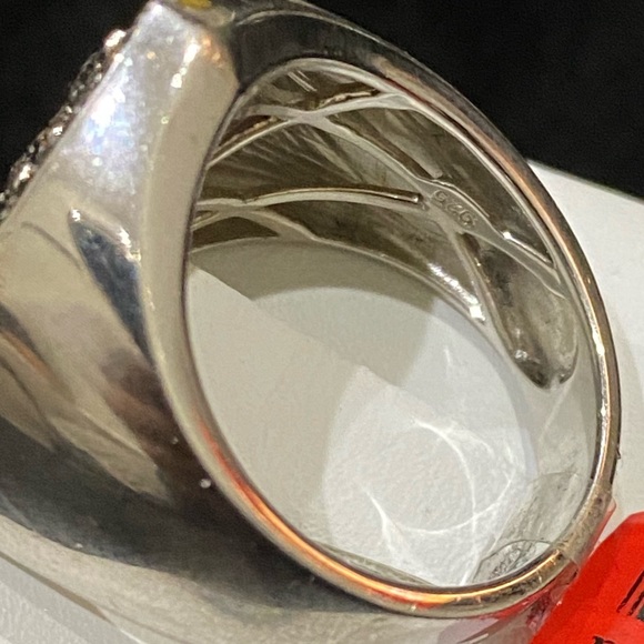 REAL DIAMOND Ferrari Ring exclusive collection only 1 made like it NO FAKE STONE - Picture 2 of 9